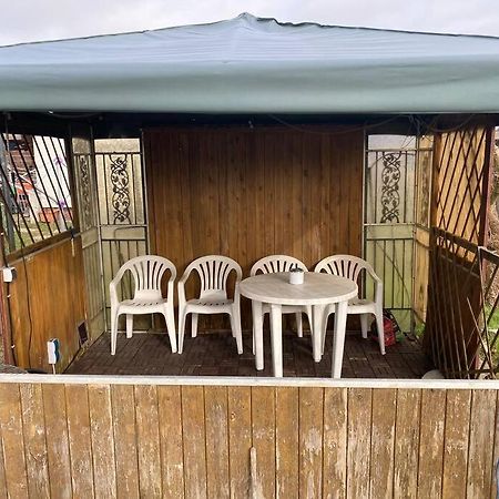 Bungalow Im Gruenen Werneuchen Luaran gambar