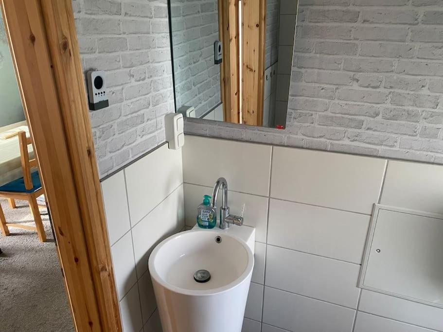 Bungalow Im Gruenen Werneuchen Luaran gambar